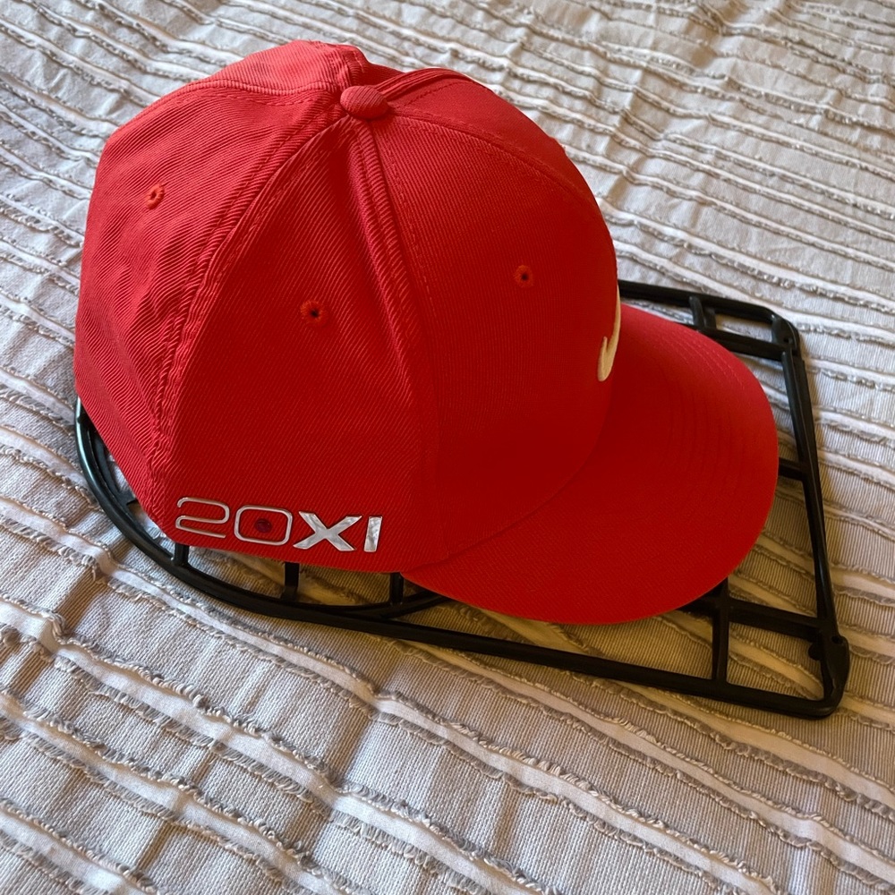 Nike golf hat